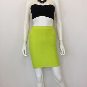 Arden B Seamless Textured Skirt M/L